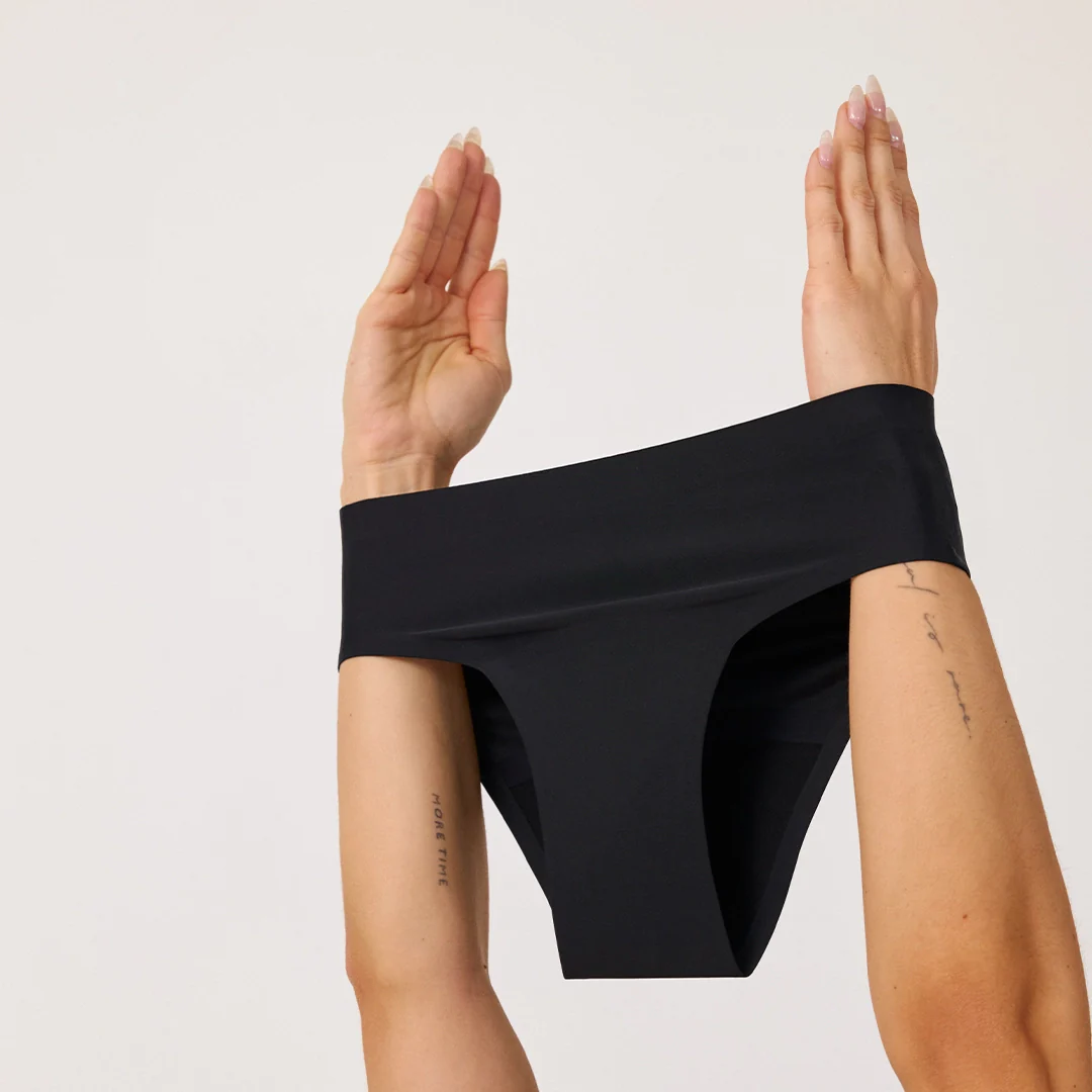 Perioden Slip Seamless STRONG | Schwarz - Image 5